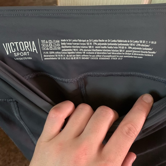 Victoria’s Secret Sport Leggings w/ Mesh Panels - Picture 5 of 5